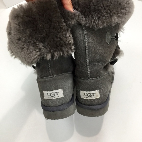 Uggs Bailey Button Triplet Boots in Grey Size 5 - Picture 10 of 15